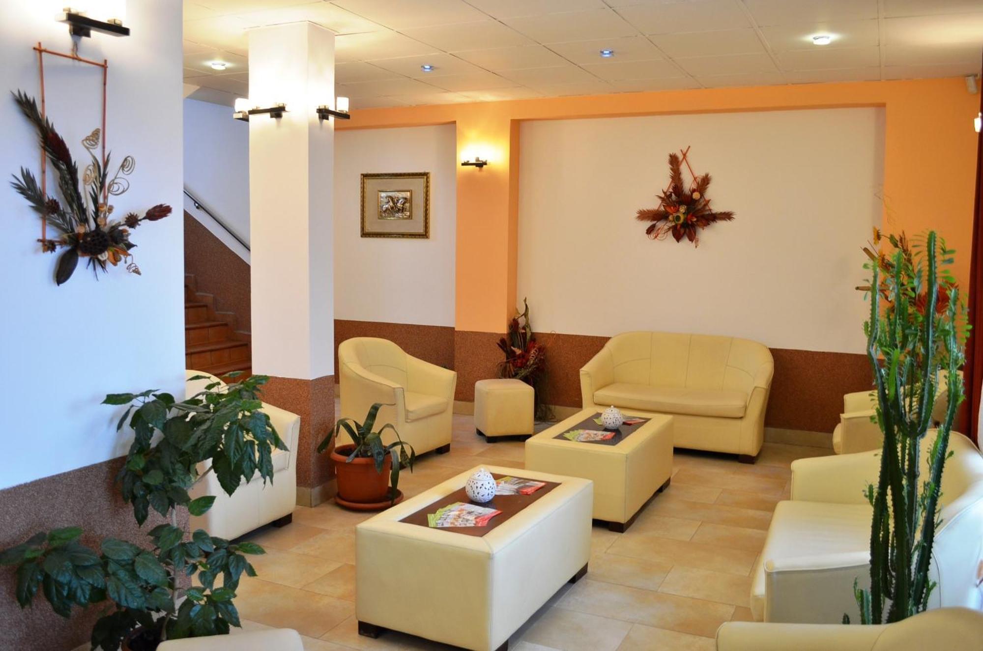 Hotel Darina Тыргу-Муреш Экстерьер фото