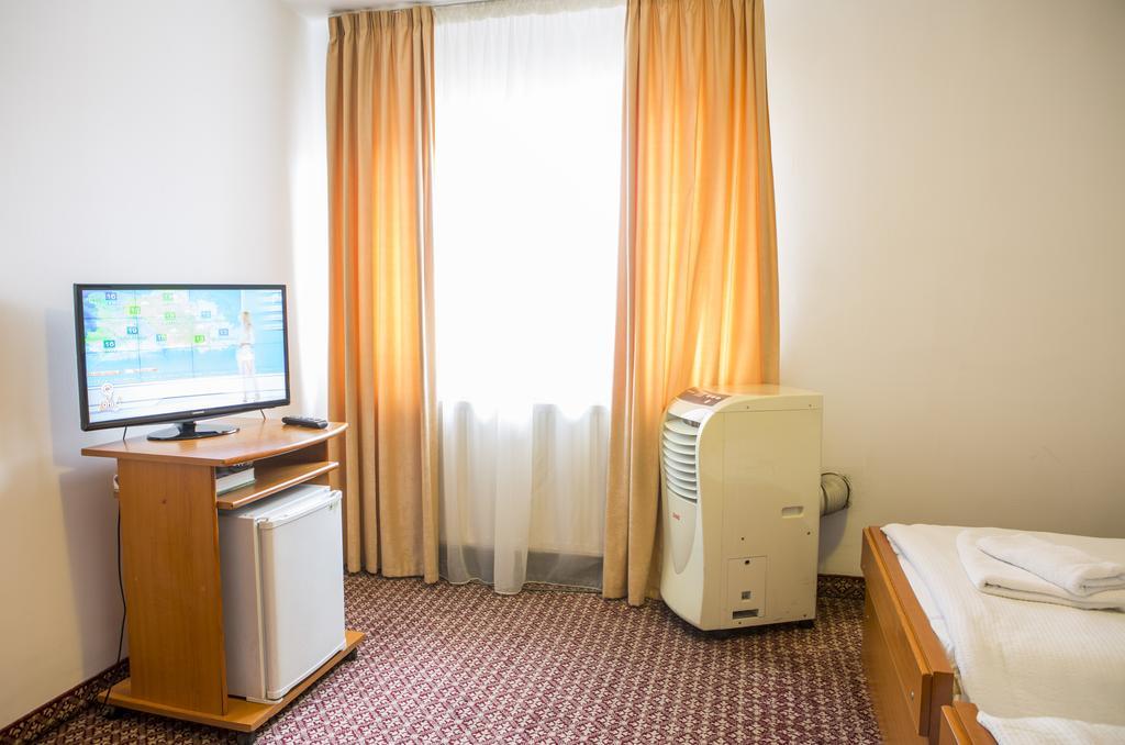 Hotel Darina Тыргу-Муреш Экстерьер фото