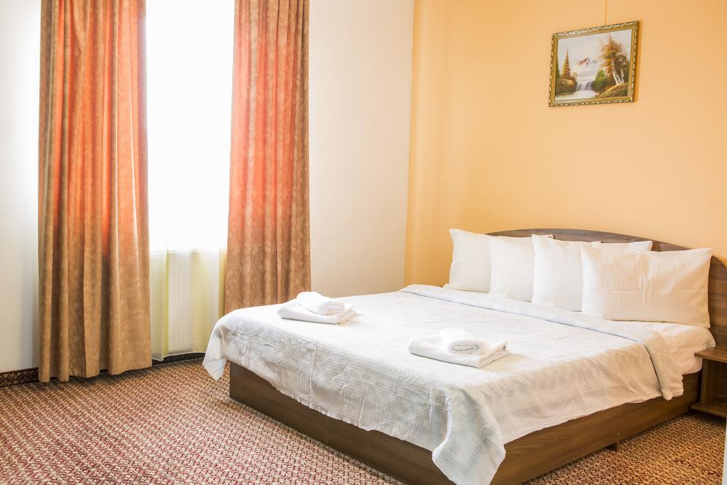 Hotel Darina Тыргу-Муреш Экстерьер фото