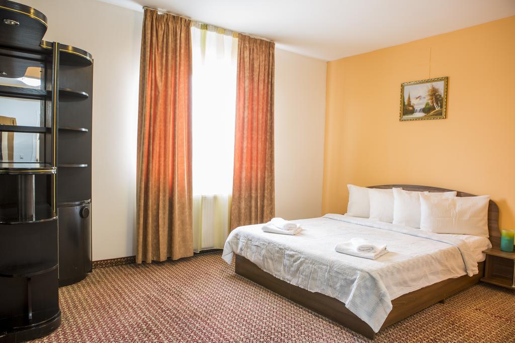 Hotel Darina Тыргу-Муреш Экстерьер фото