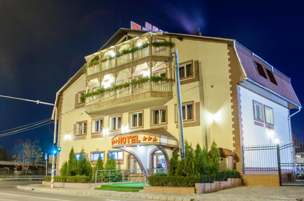 Hotel Darina Тыргу-Муреш Экстерьер фото